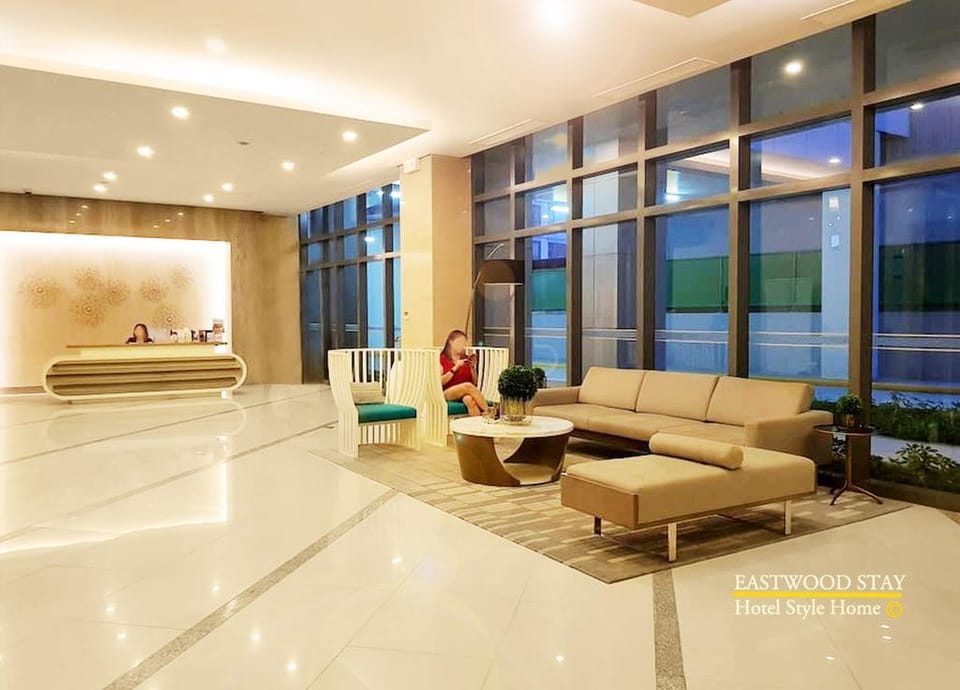 Eastwood Stay I Modern Apartment Apartment in Pasig