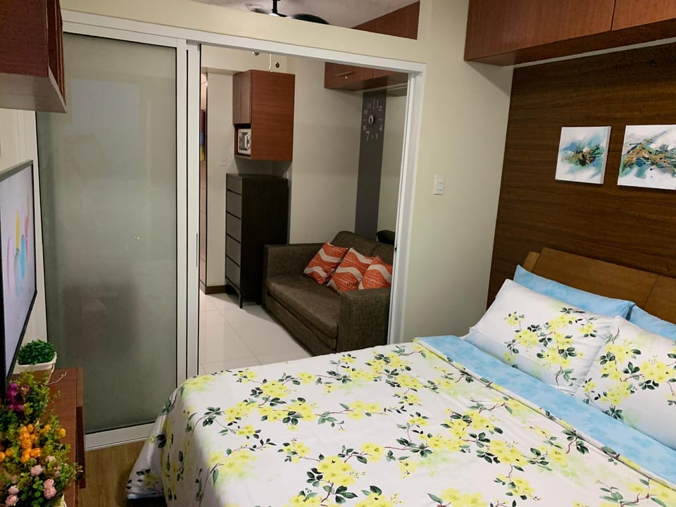 Viera residences Cozy Suite 25mbps netflix tvplus Apartment in Quezon City