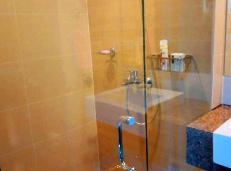 The Owl at Eastwood City/Free Parking/Netflx Apartment in Pasig