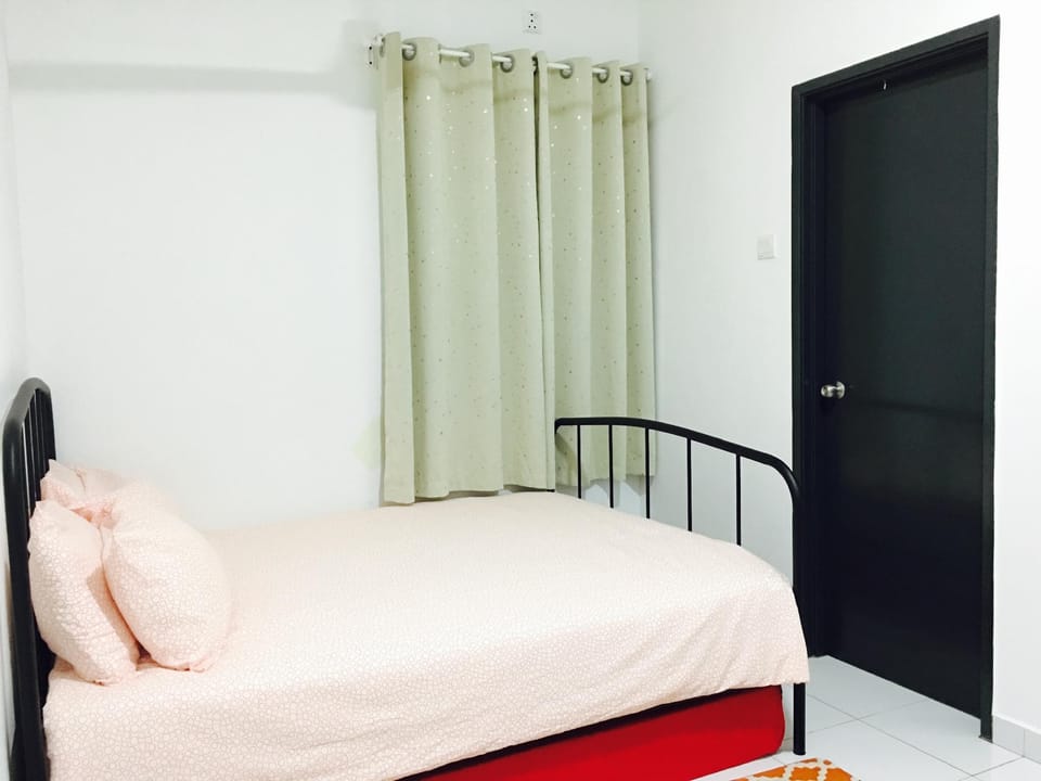 Kuantan outskirts gateway@kotasas lakeside studio Apartment in Pahang, Malaysia