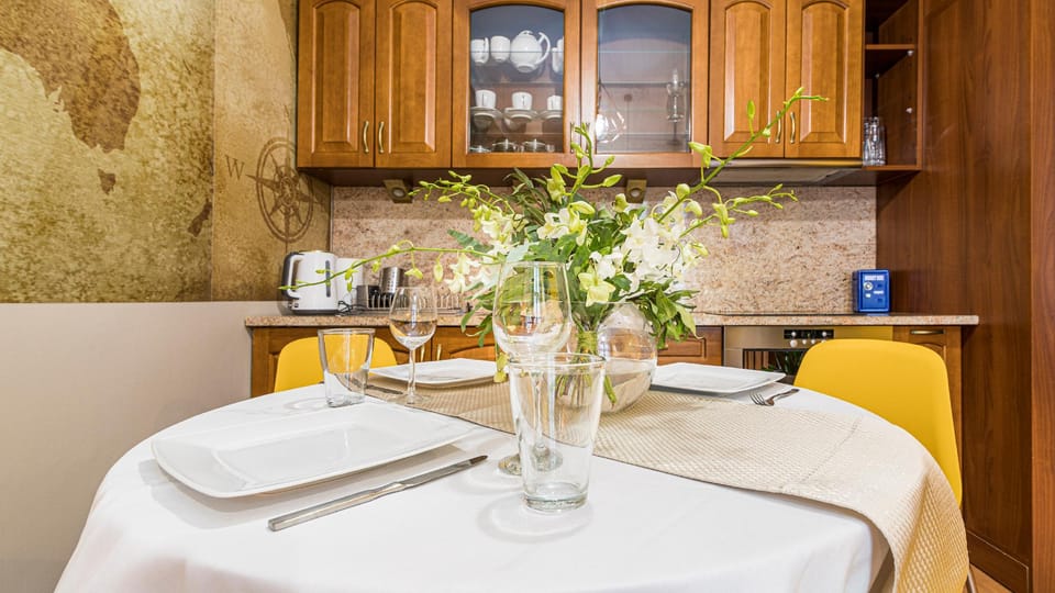 Maya's Flats & Resorts-Gdansk Old Town Artus Apartment in Gdansk