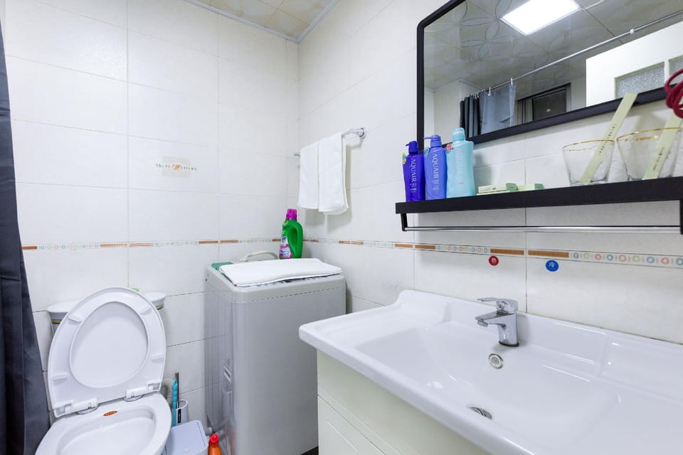  Near Song yuan and Jiaotong University Apartment in Shanghai