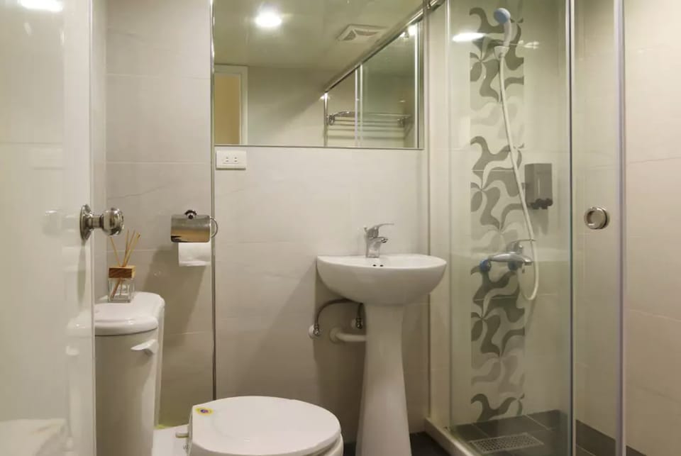  [Taipei journey617] MRT Zhongshan station Apartment in Taipei City