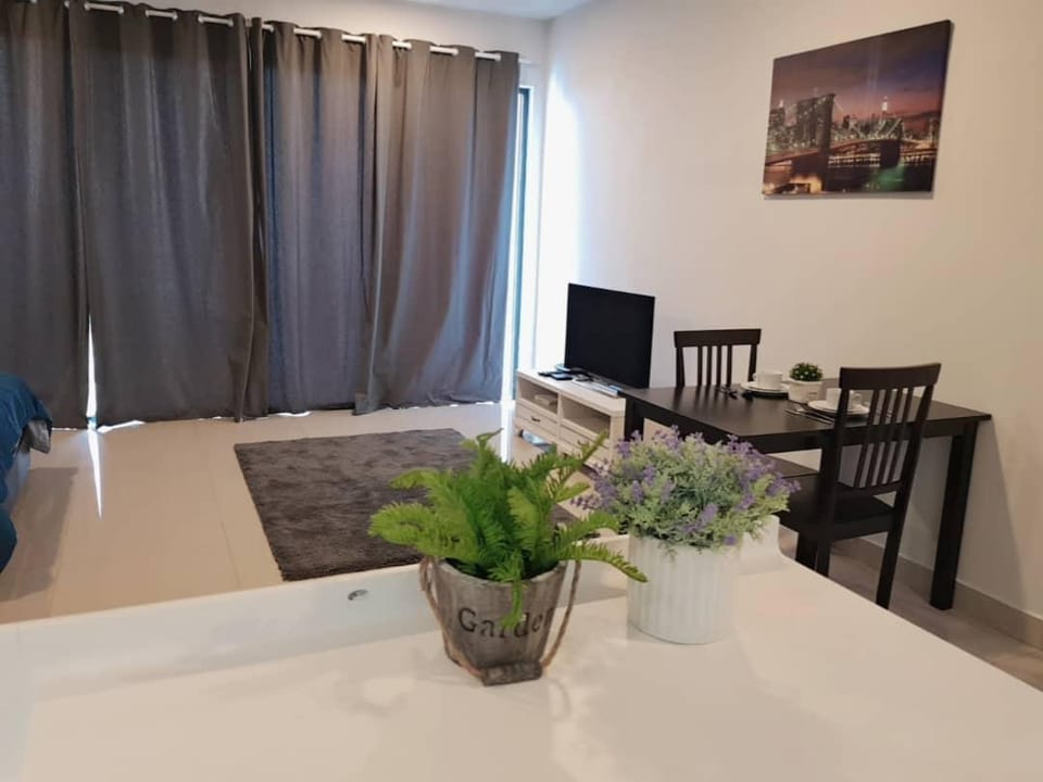9@Trefoil Setia Alam@2pax 1min to Setia City Mall Apartment in Selangor, Malaysia