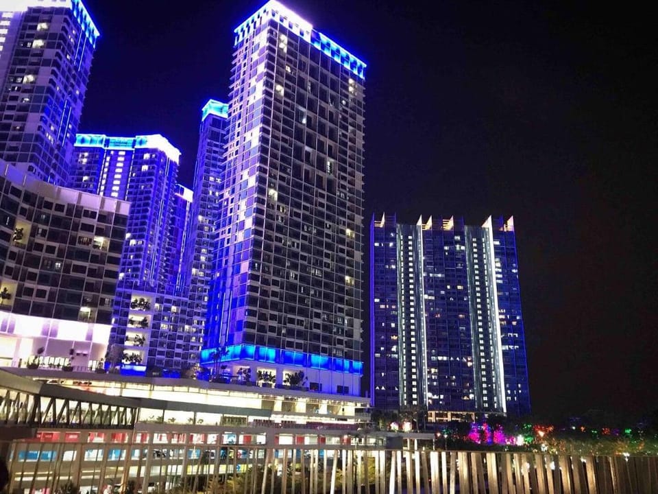 karyaSUITE@I-City (Junior suite)
WIFI NETFLIX [4p] Apartment in Selangor, Malaysia