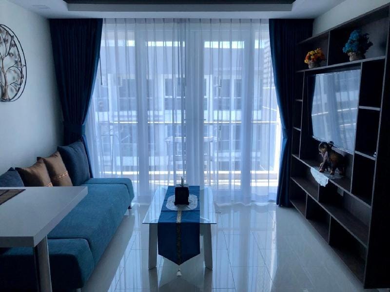 Luxury Business Suite F6 by Pattaya City Estates Apartment in Pattaya City