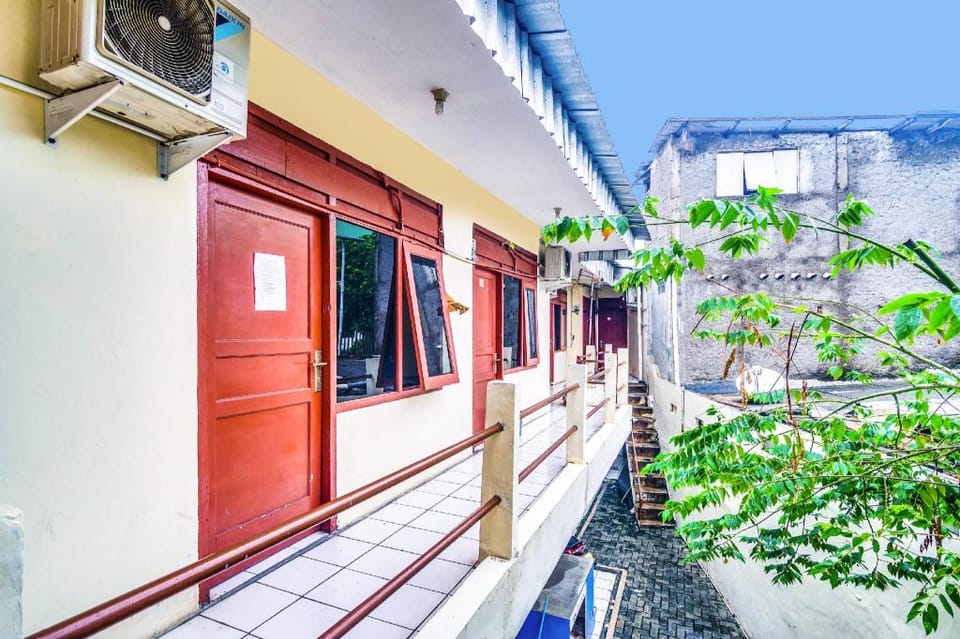 OYO 591 Mn Residence Syariah Hotel in Jakarta