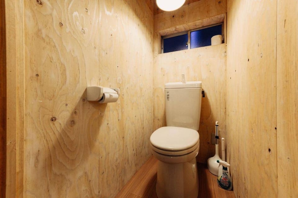 Near Shinsekai/ Tsutenkaku Tower/7 mins to sta. Vacation rental in Osaka