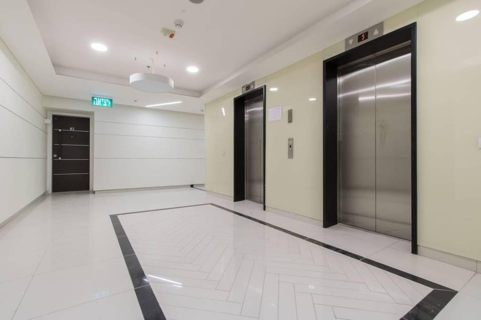 Mini Penthouse in city center free parking Apartment in Jerusalem