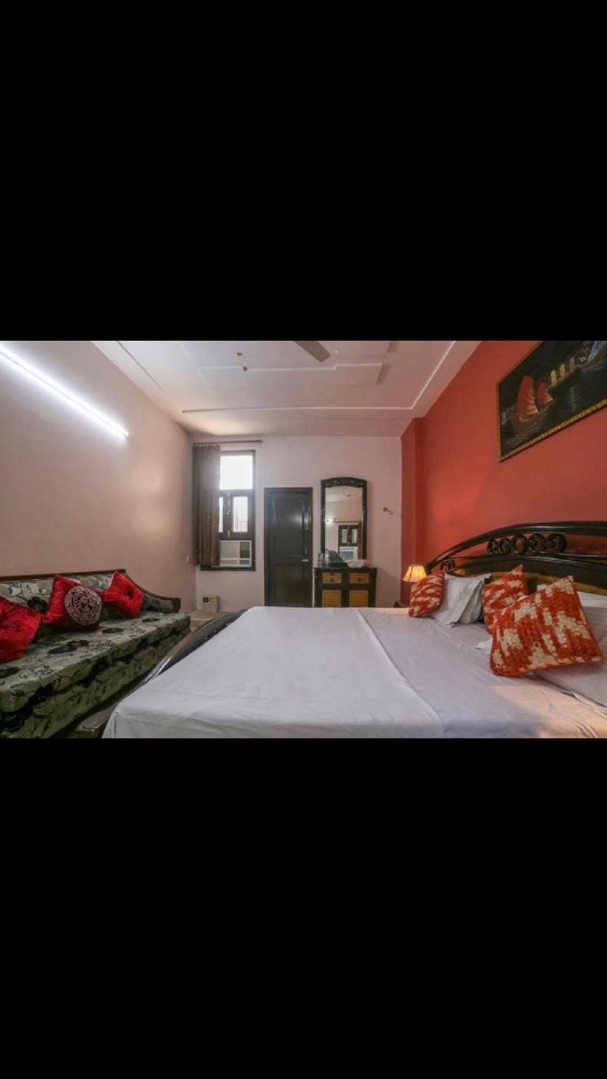 You will get a homely environment and fresh food. Vacation rental in Delhi