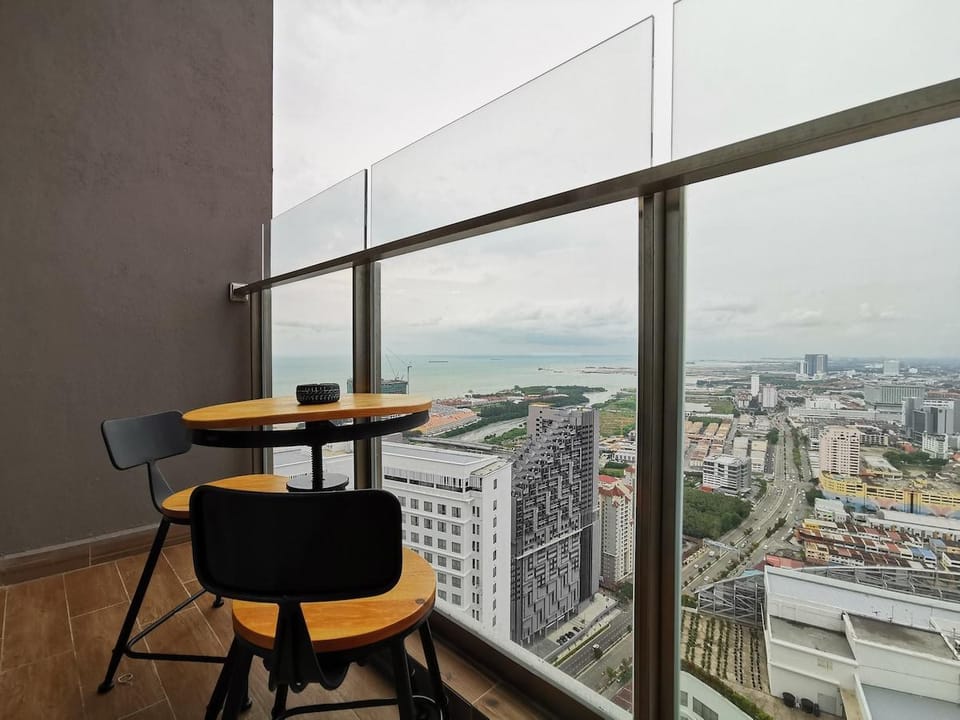 ATTIC✦Peak of MLK Seaview Modern Industry Studio#1 Apartment in Malacca