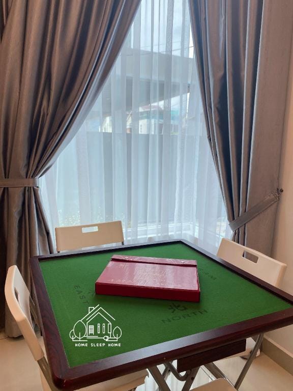 KTV 92 Home Sleep Home Langkawi 兰卡威/瓜镇/豪华别墅带私人小花园 Vacation rental in Kedah