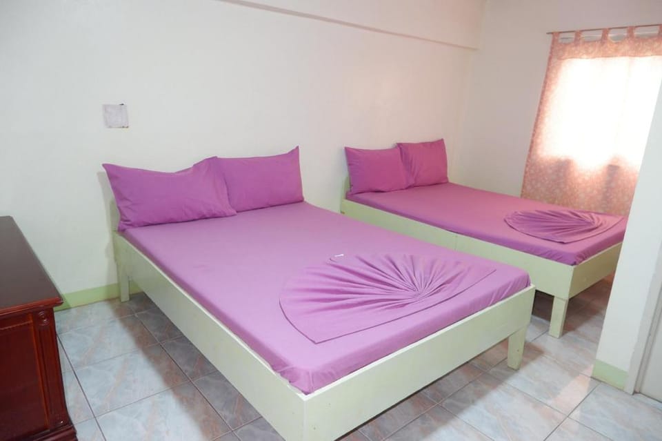Buena Lynne's Resort and Buena Maria Mountain Farm Resort Hotel in Puerto Galera