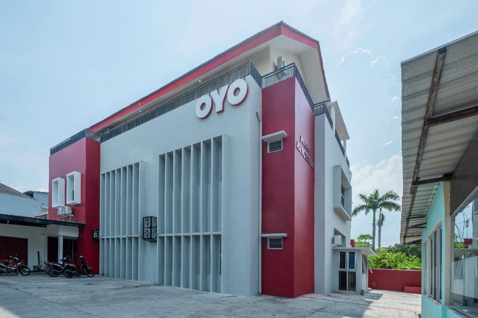 OYO 2132 Pondok Avicenna Hotel in West Java