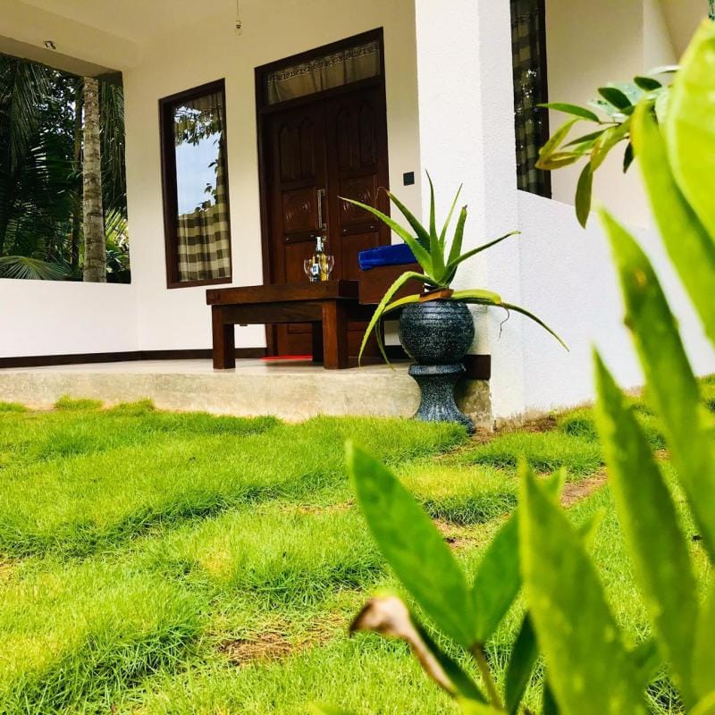 Mountain seaview cabanas Vacation rental in Tangalle