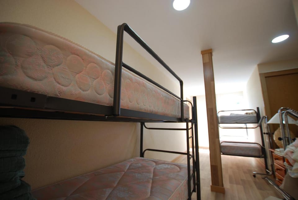Apartment building Mont Blanc 2 bathrooms Apartment in Sierra Nevada
