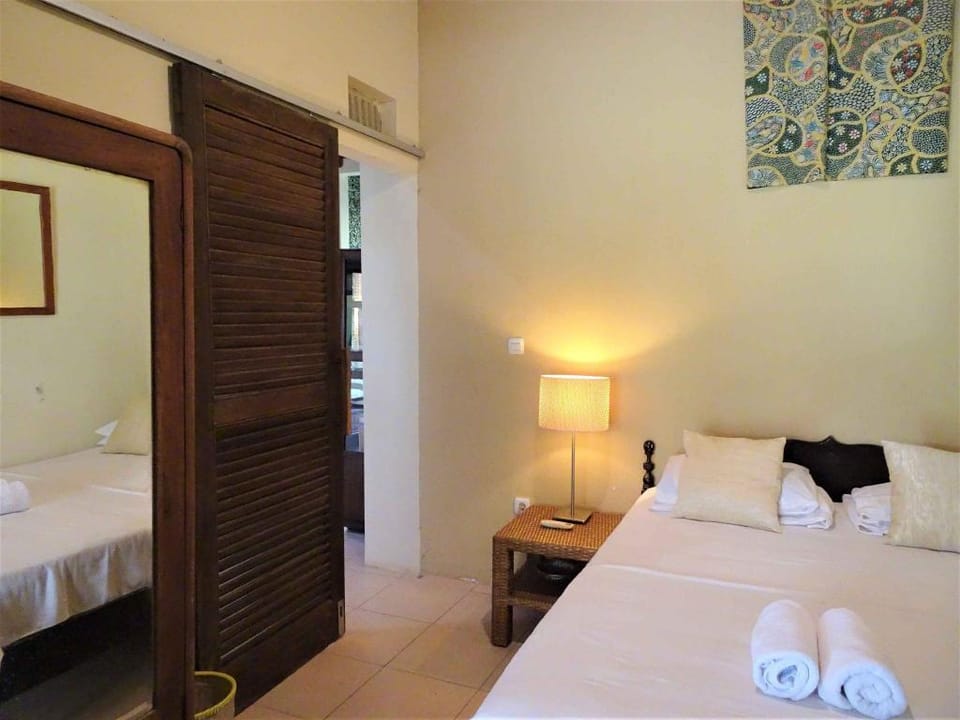 Pondok Pakuan, your beautiful Indonesian home Vacation rental in West Java