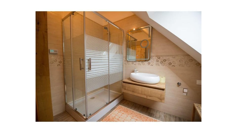 Vineyard cottage Skatlar 3 Vacation rental in Slovenia