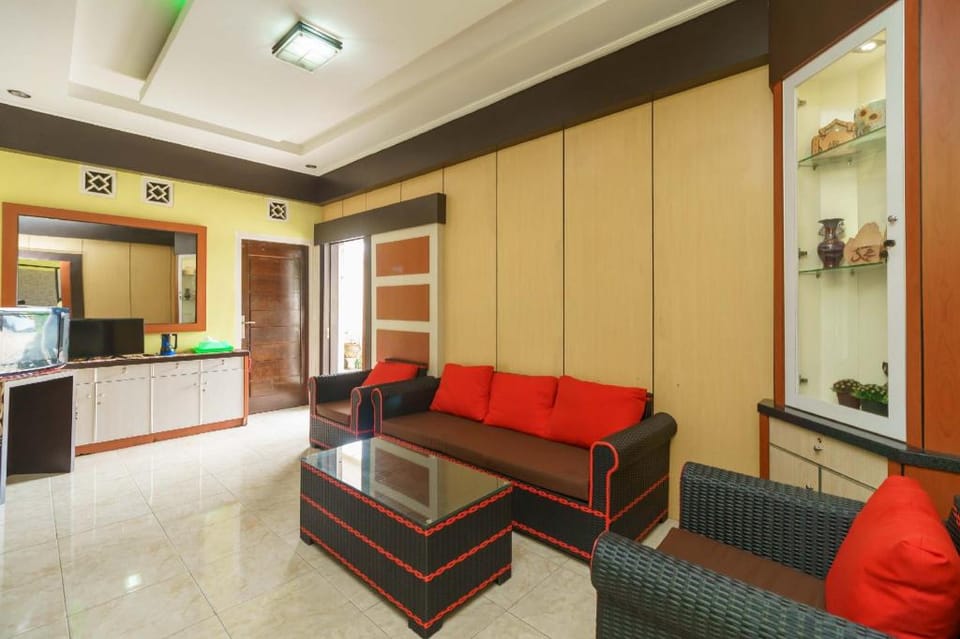 RedDoorz Syariah @ Mora Garden Bungo Bed and Breakfast in Indonesia