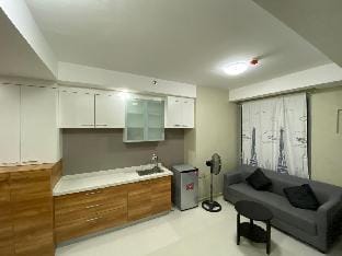 Sunshine 100 City Plaza Cozy 1BR Condo Pool, Gym Apartment in Mandaluyong
