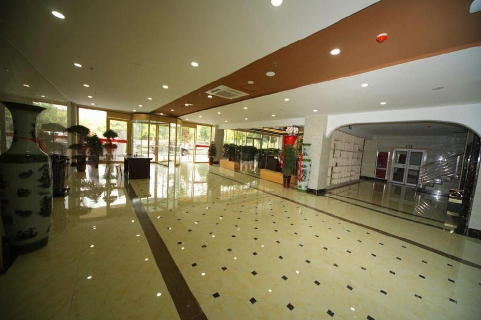 Thank Hotel Shandong Zaozhuang Qilian Mountain Road Hotel in Jiangsu