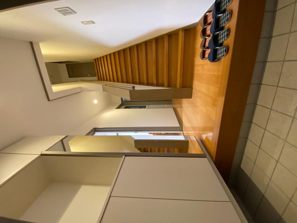 Warm, spacious, clean, Convenient transportation Villa in Osaka