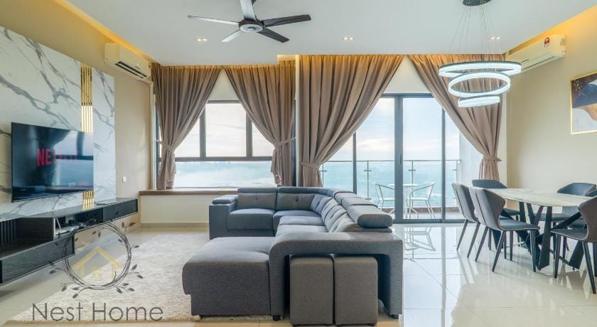 Seaview & Bathtub | The Aria Luxe Suite @Danga Bay Apartment in Johor Bahru