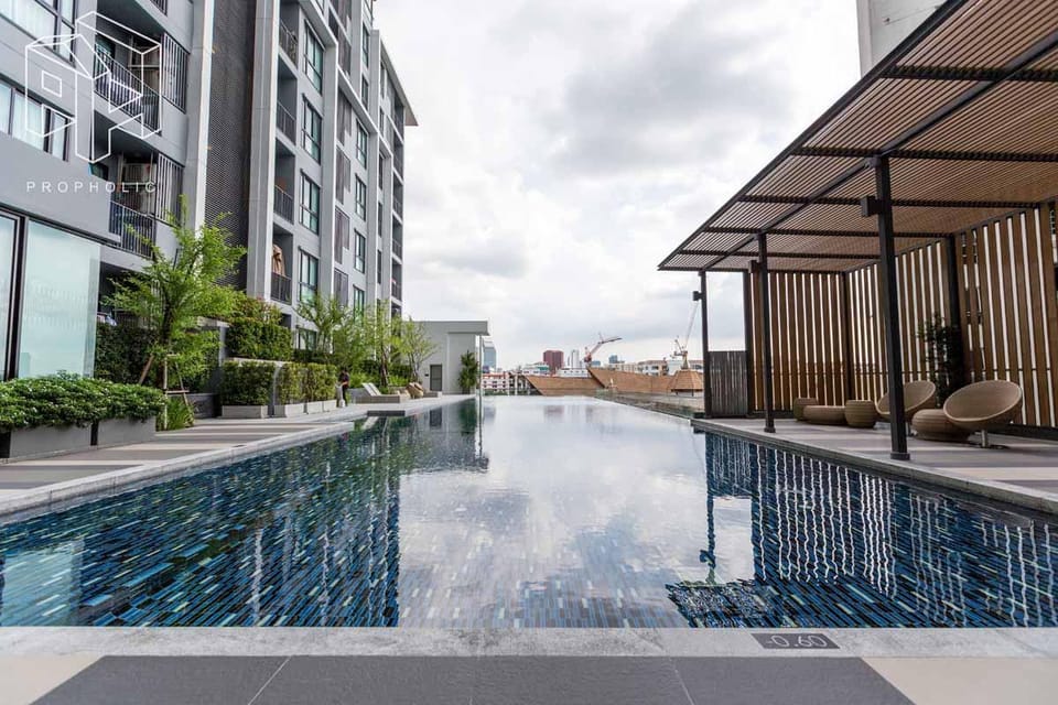 LuxuryCondo 200m MRT Closely McDonald Supermarket Apartment in Bangkok