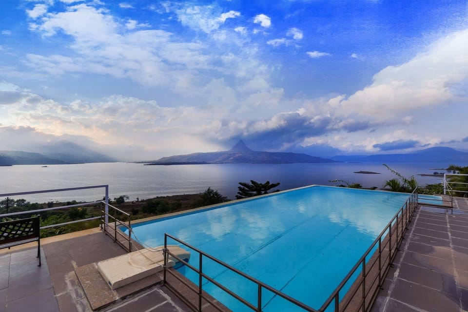 StayVista's Princess - A Villa with Infinity Pool & Breathtaking Views Villa in Maharashtra