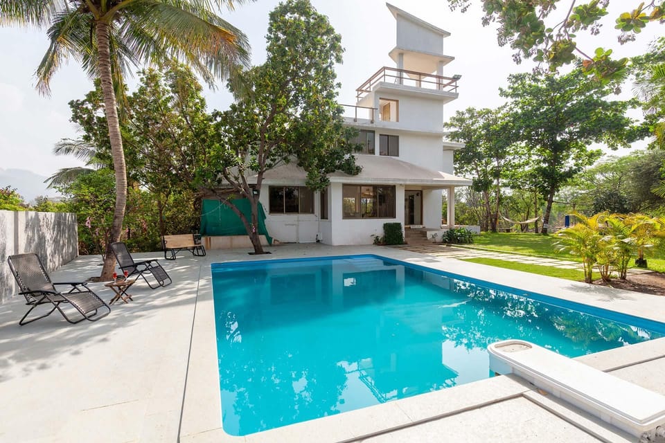StayVista's Santoni Farms - Riverside Bliss with Pool, Orchard & Activities Villa in Maharashtra