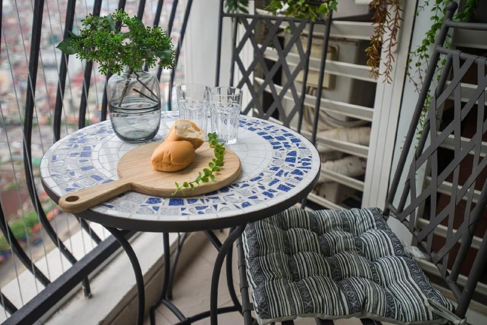 ChizzHomes Serviced Apartment Vinhomes Royal city Apartment in Hanoi