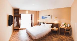 Enjoy the view of the big bed room Villa in China