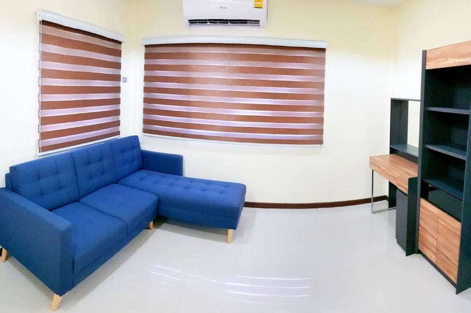 Sky Suite (2-bedroom family suite) - Walking Strt. Apartment in Pattaya City