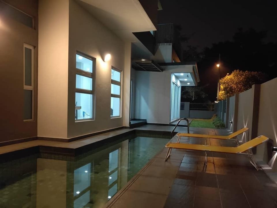 Bungalow with private pool and karaoke in town Vacation rental in Negeri Sembilan, Malaysia