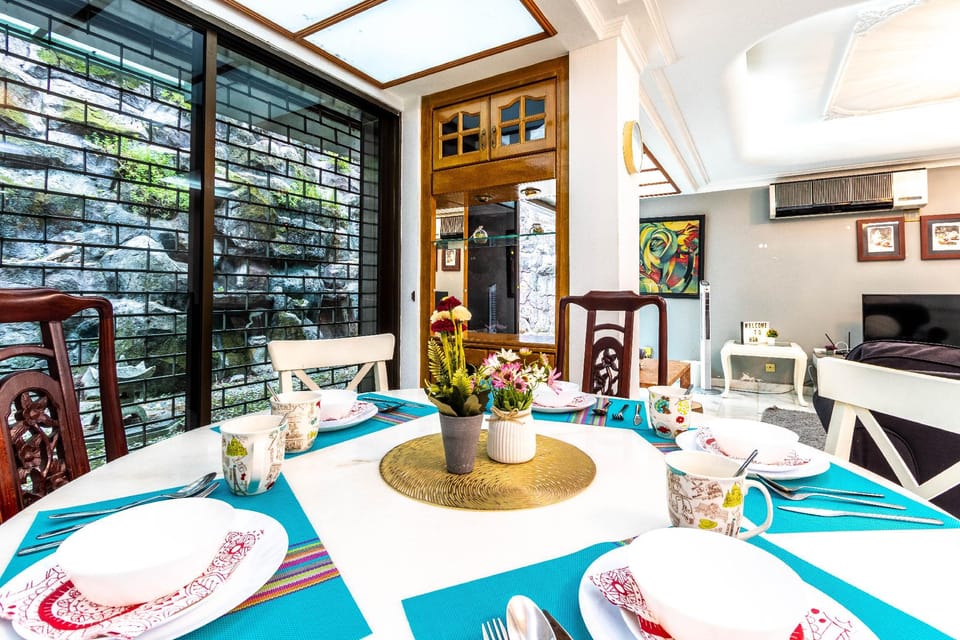 10pax/Bangsar Townhouse/1 Min to MRT/8KM to KLCC Vacation rental in Federal Territory of Kuala Lumpur