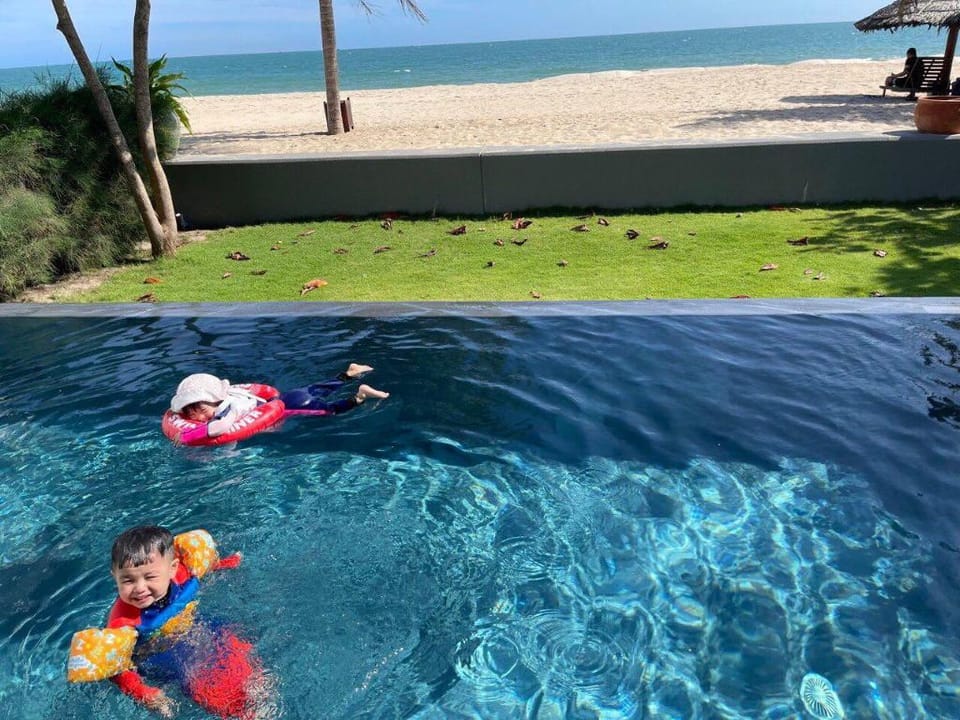 Beachfront 4 Bedrooms villa Sanctuary Ho Tram Villa in Ba Ria - Vung Tau