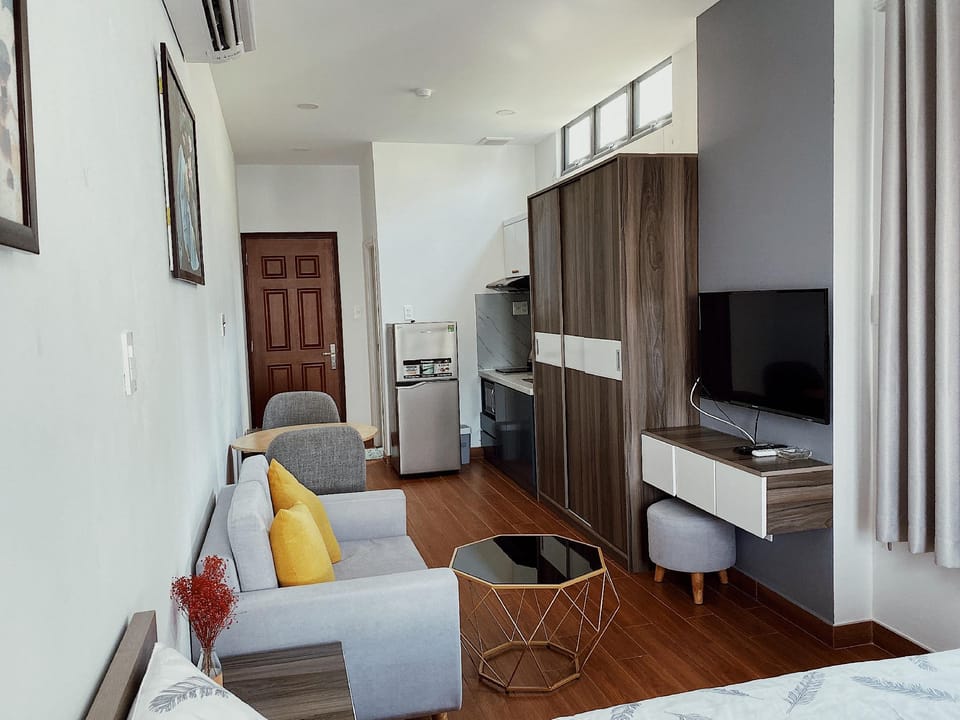 6Ritzy Building Apartment in Ho Chi Minh City