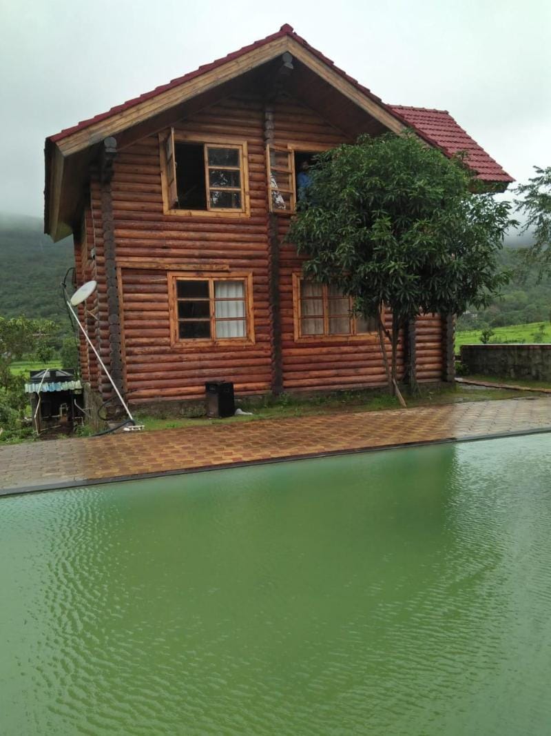 3 Bhk Wooden Log House With Private Swimming Pool Vacation rental in Maharashtra