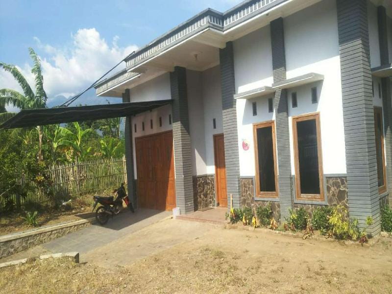 Guest House Griya Mazaya Vacation rental in Batu