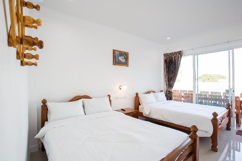 Nichapat Resort Villa in Nong Kae
