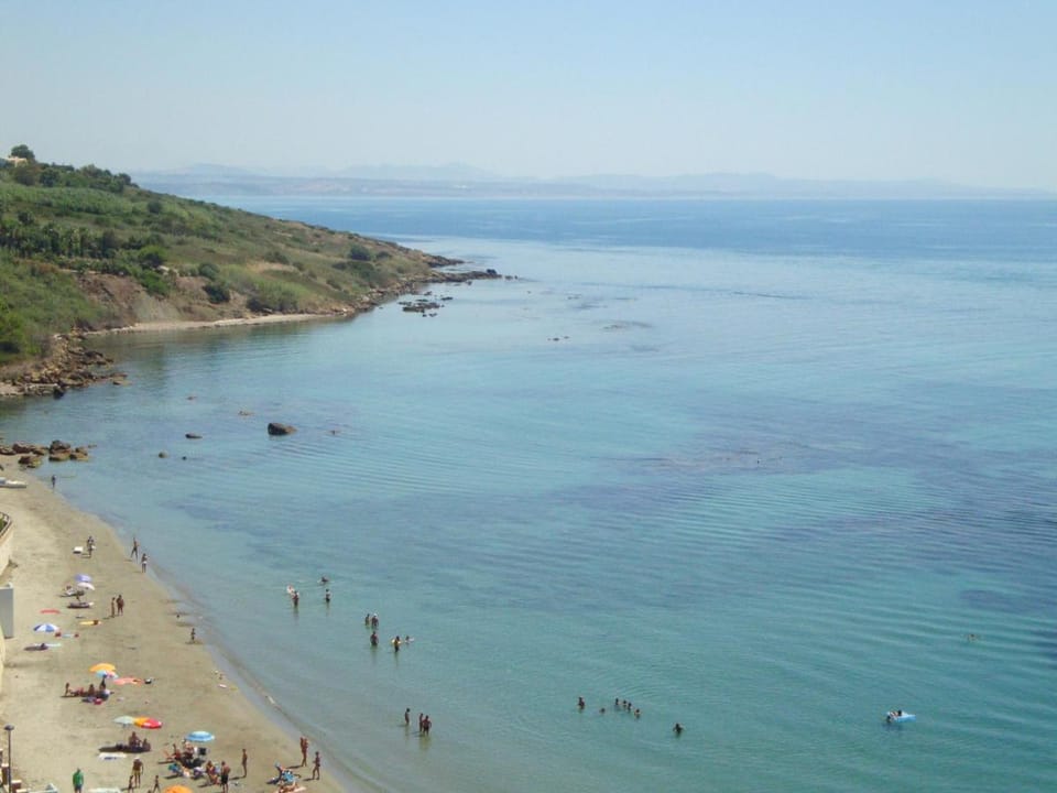 Sea Front Apartment 4 beds with balcony 250 meters from the beach Apartment in Sicily