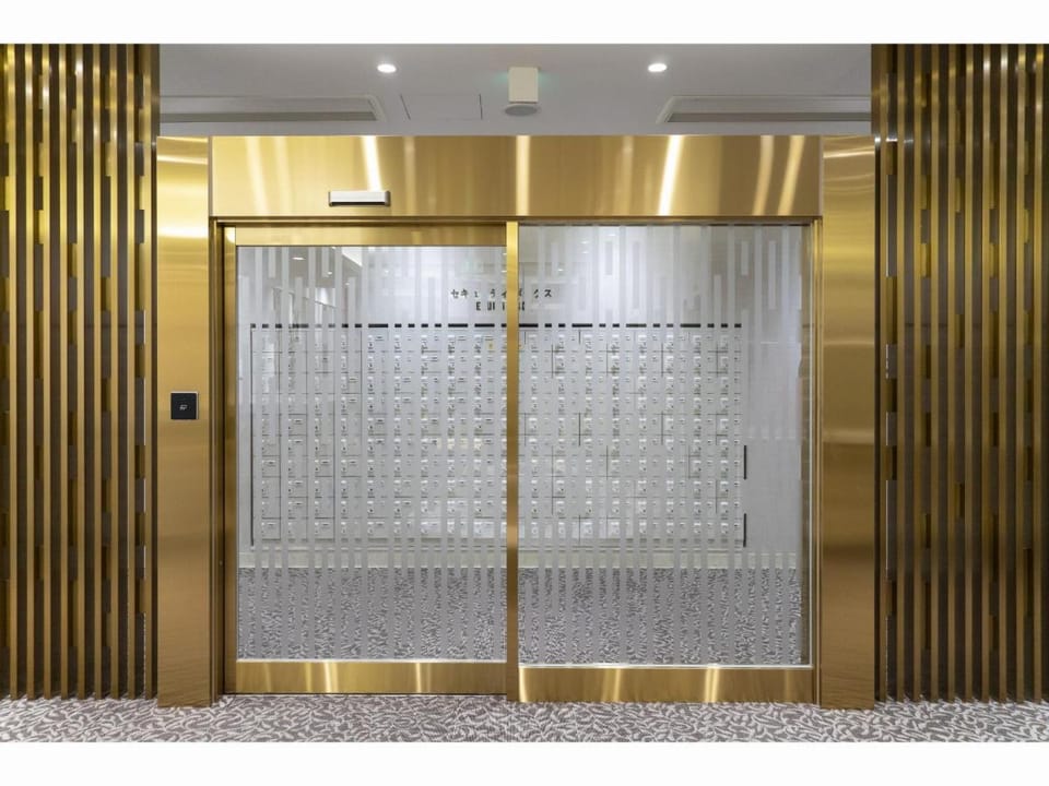 Capsule Hotel J Garden Shin-Osaka Capsule hotel in Osaka