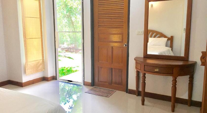 Nahinlad Resort Hotel in Laos