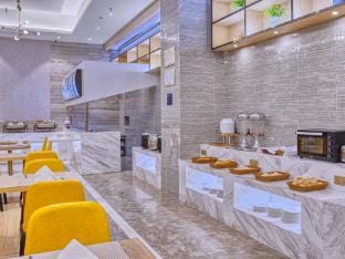 Kyriad Marvelous Hotel Leiyang Xihu Youyuan Riad in China