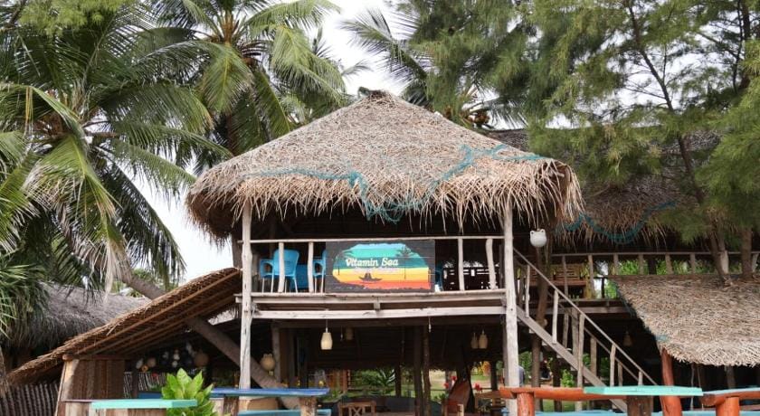 Vitamin Sea Beach Cabana Bed and Breakfast in Sri Lanka