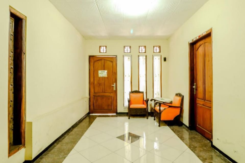 Puspa Sari Villa and Homestay Hotel in Batu