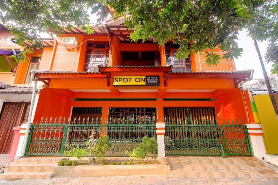 SPOT ON 2107 Ijo Pupus Syariah Residence Hotel in Yogyakarta
