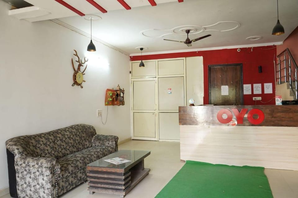 Rose Residency Hotel in Delhi