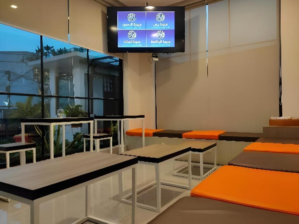Front One Residence Syariah Mampang Hotel in South Jakarta City