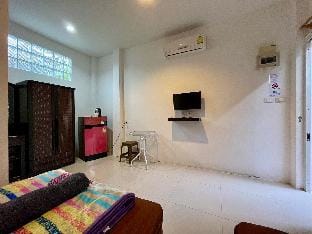 BaanPakKhunya (Standard room1) Vacation rental in Hua Hin District